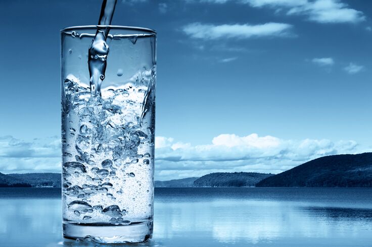 Νερό για απώλεια βάρους κατά 5 κιλά την εβδομάδα